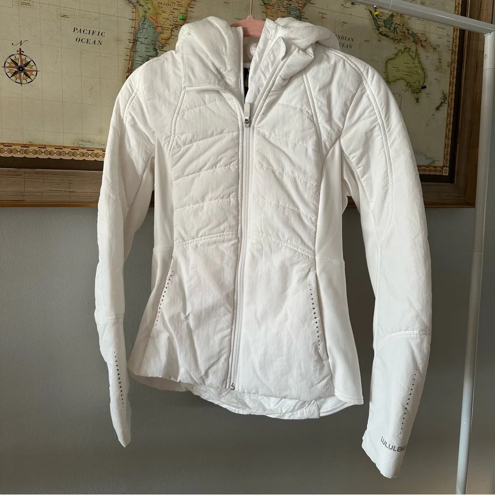 Lululemon Another Mile Puffer Hooded Jacket White Size 4 NWT